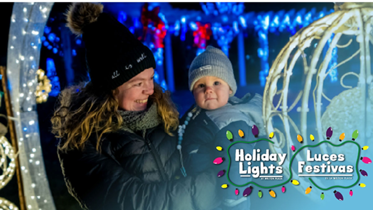 Holiday Lights at Welton Plaza in Gurnee
